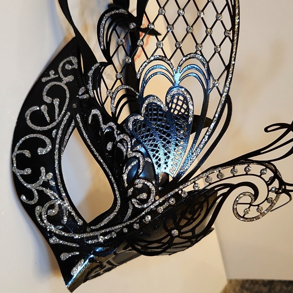 Elegant Face Mask for Mask parties